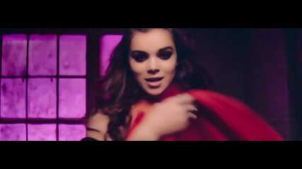Sexy Girl Me Hailee Steinfeld Grey Ft Zedd Singing Starving