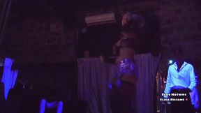 gang-bang et gloryhole dans un club echangiste. pour ce jour voici la ...