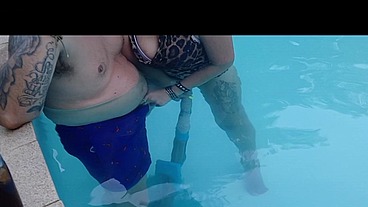 Bigjoefuckalot pool fuck with slut masturbating with creepy