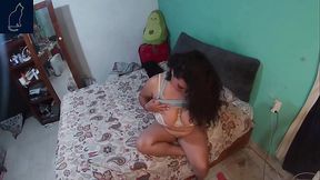 Mi cu&ntilde_ada me invita a su cuarto para follar