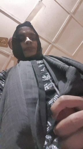 Desi Shemale sissy cumming and drink her pee