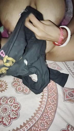 Mujhe mota lund chahiye koi hai jo mujhe kala or lumba