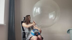 Katarina & Kalisan 24 – Balloon Destruction Fun