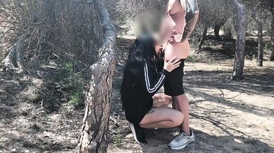 Follar duro en el bosque