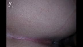 العبد يمنحني مشاعر جيدة حتى لا أستطيع تحملها بعد الآن وأدخل بداخلها.