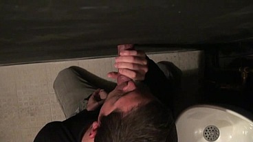 227 / suker dick in glory holes of toilett of bar