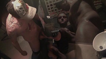 227 / suker dick in glory holes of toilett of bar