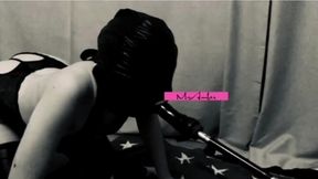 plaisir solo avec une machine que mon maitre m’a offert