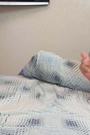 Sexy MILF Gives a Sensual Blowjob with Cum in Mouth