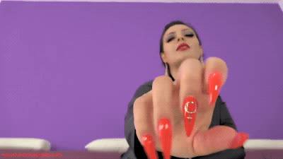Swallow My cock to kiss My nails