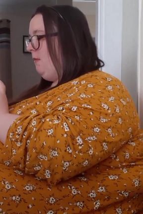 BBW SSBBW stuffing belly fish and chips