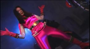 Sneaky glances at buxom Asian vixen