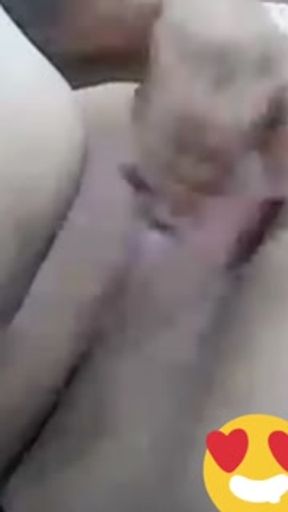 أنا في المنزل وحدي وزوجي يسافر في الدار البيضاء أحتاج إلى قضيب ثري وكبير وصعب 🔥🥵