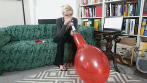 Amanda Blows a BelBal 14 to Bursting (MP4 - 720p)