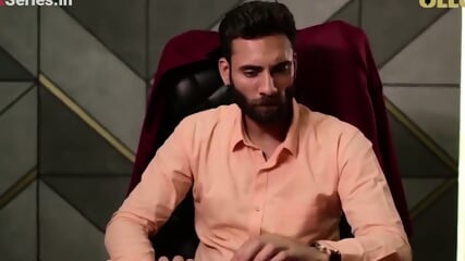 BHABHI NE TEL LGA KAR KI LUND KI MALISH FIR HUI CHUDAI_1