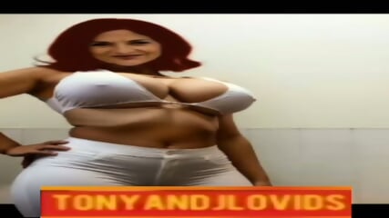 Amateur sexy brunette milf