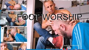 Barefoot Guy Masina foot worship