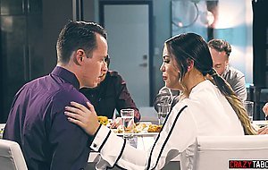 Desperate man uses time freezing machine to fuck latina