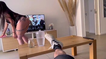 Noahpells' Argentine Babe Sucks and Spansks Her Way to Pleasure