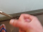 Quando hai ancora voglia dopo la scopata ma lei è scappata a lavoro...