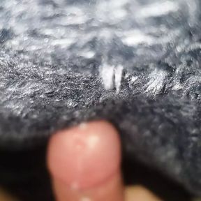 Cumming on fuzzy blanket