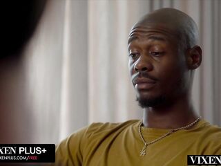 MILFY Housewife Kianna likes to ride BBC