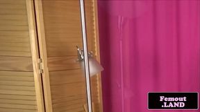 Tattooed femboi in highheels masturbating