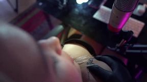 SANTALATINA - Cosquillas, fetiches y entrenamiento sexual