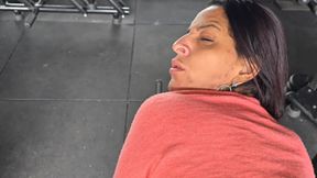 The hottie fucked me at the gym mercilessly, he even filmed to send to his friends.