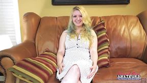 Petite Blonde Chelsie R Gets Banged And Eats A Big Cum Shot!