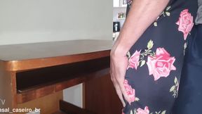 The married woman loves to lift her skirt and get fucked in her wet pussy.