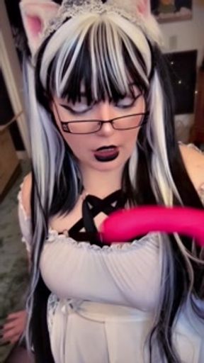 Caught the Fat Maid Masturbating (Short Version)