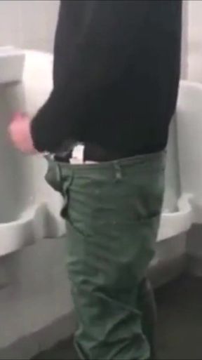 The straight fucks a man's ass for the first time