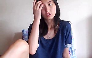 Asian honey woman cumming on camshow