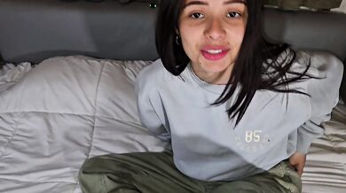 tengo sexo con mi cuñada y me le corro dentro de su coño CREAMPIE