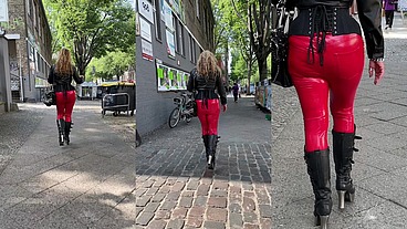 Frida Street walking