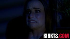 Redhead Chelsea Marie bangs the pinkish pussy of curvy Bella Rossi