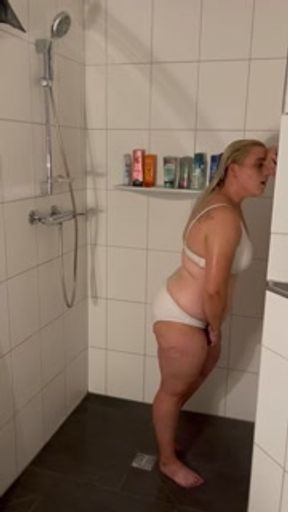 Masturbation in the shower multiple orgasm I twice with my satisfyer