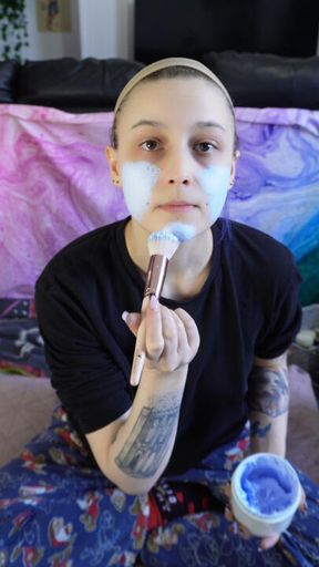 Alice Does Makeup