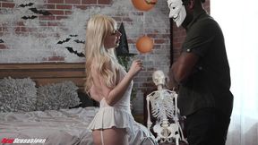 cheating milf jessica starling s halloween party cums early