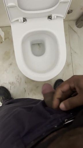 Security Guard on the Shopping Bathroom Pissing and Looking for Fun