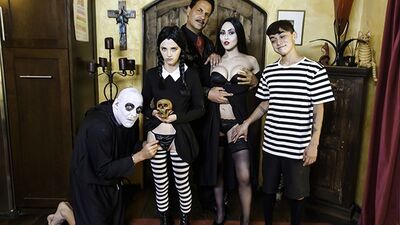 Addams family theme cosplay party turned into wild sex orgy