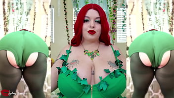 Poison Ivy&#039_s Mesmerizing Toxic Kisses