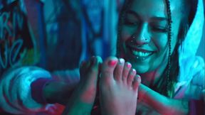 D'_louise Loves Tickling Her Girlfriend'_s Feet