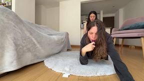 She Likes to Fuck Her Ass