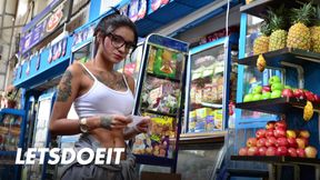 Colombian MILF Marly Romero gets her big twat penetrated deep