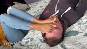 Resting and rubbing my feet on your face feels so good (Full HD 1080p MP4)
