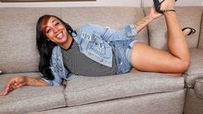 ”BLACK TGIRLS - Solange Star Arrives”