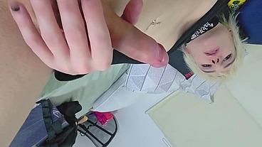 FEMBOY SAFADA TOMA UM BANHO COM SUA PRÓPRIA PORRA DEPOIS DE SE MASTURBAR MUITO! - DORIAN DRAKE