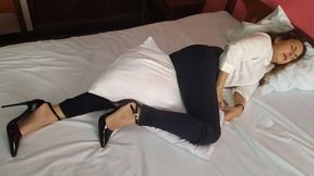 Sienna in wet jeans (Custom Clip)